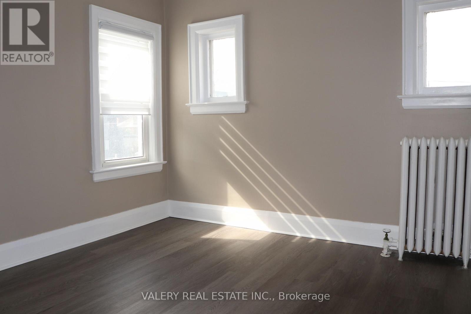 207 Oakwood Avenue, Toronto, Ontario  M6E 2V3 - Photo 21 - C13036786