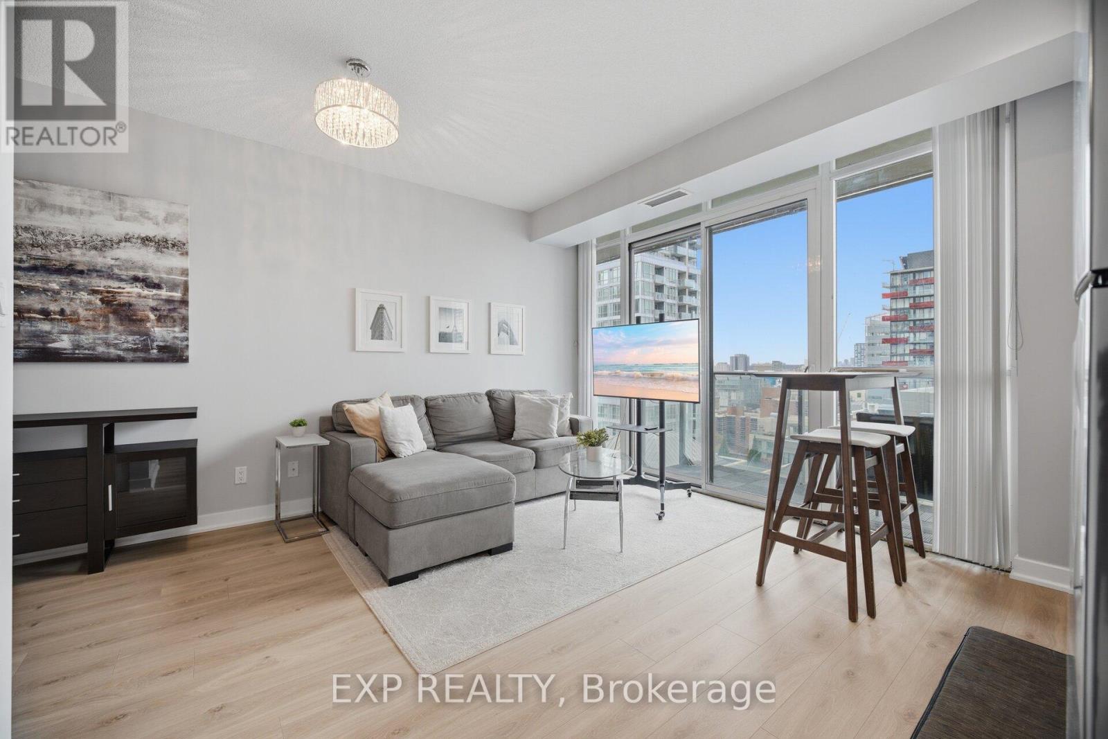 1907 - 126 Simcoe Street, Toronto, Ontario  M5H 4E6 - Photo 11 - C13036792