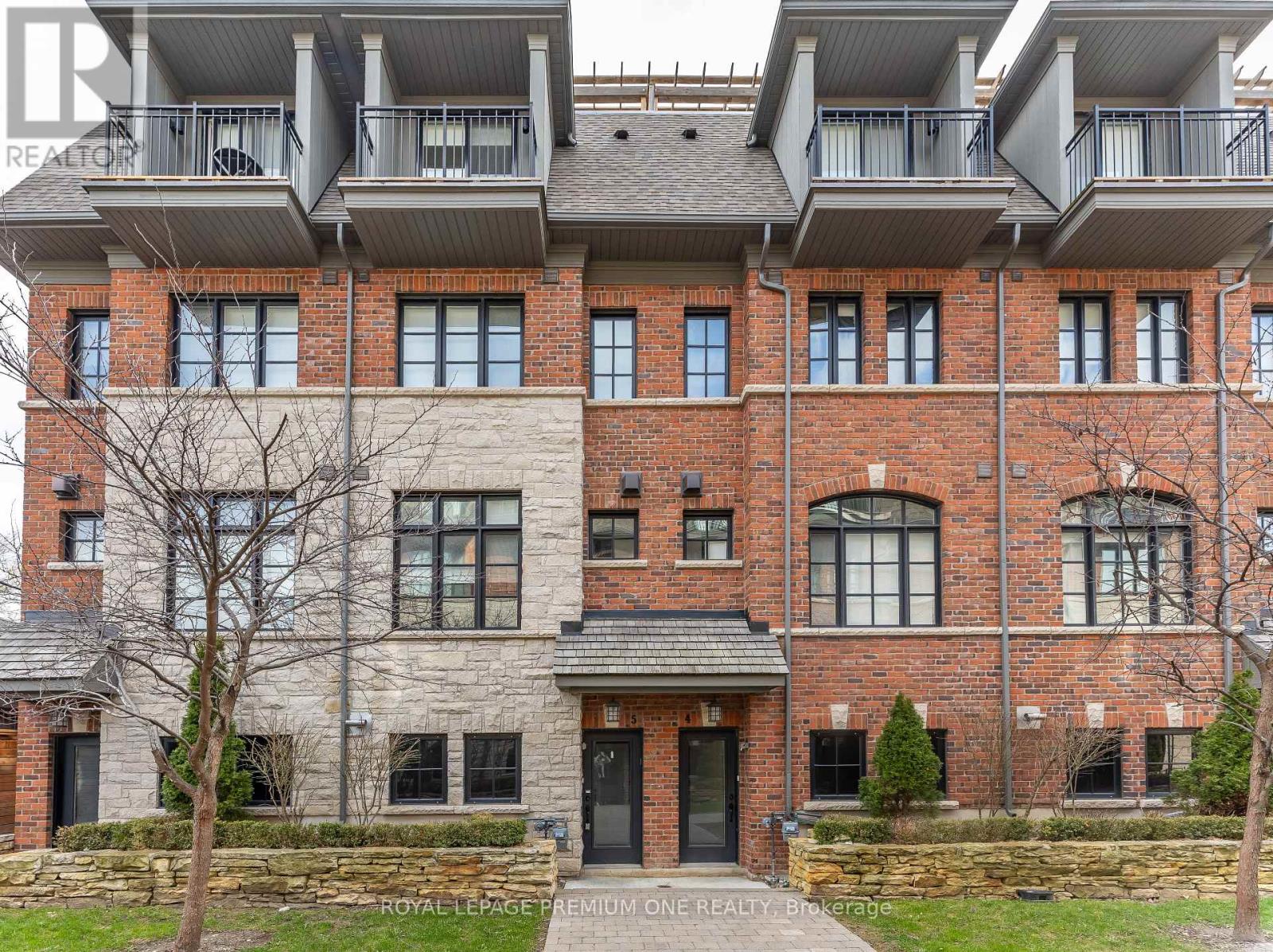 5 - 2 SALVADOR ALLENDE COURT, Toronto, Ontario