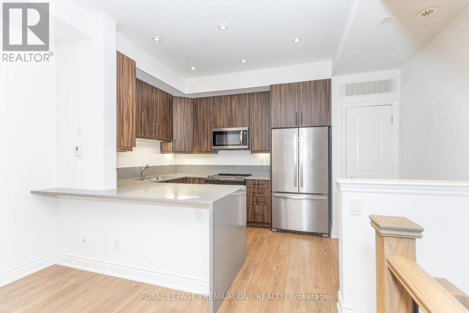 5 - 2 Salvador Allende Court, Toronto, Ontario  M6G 0A3 - Photo 10 - C13036856