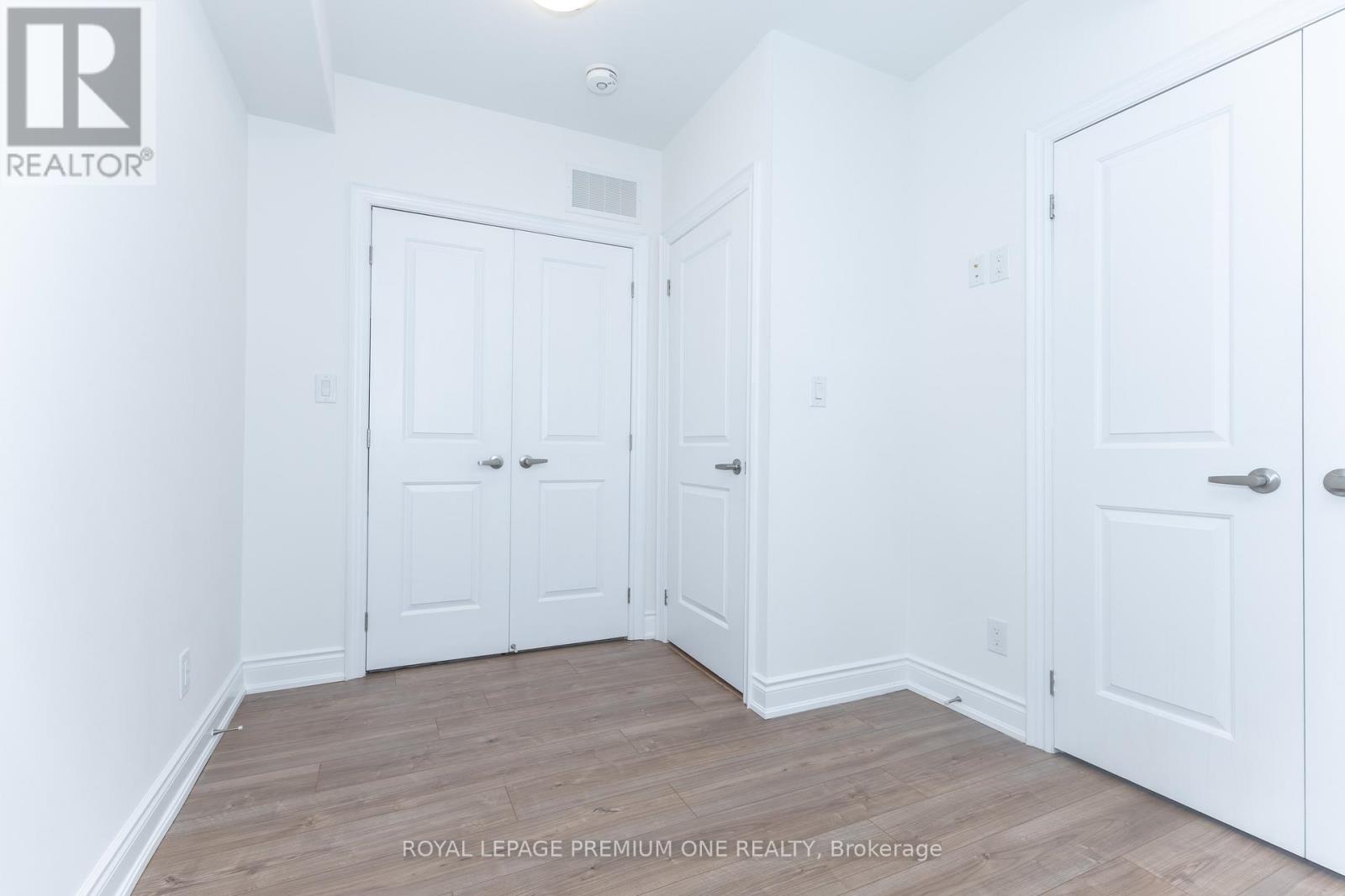 5 - 2 Salvador Allende Court, Toronto, Ontario  M6G 0A3 - Photo 15 - C13036856