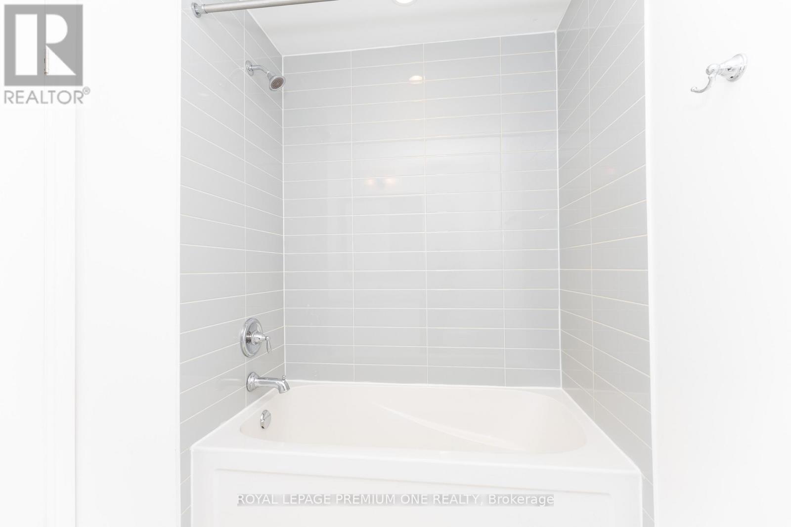 5 - 2 Salvador Allende Court, Toronto, Ontario  M6G 0A3 - Photo 17 - C13036856