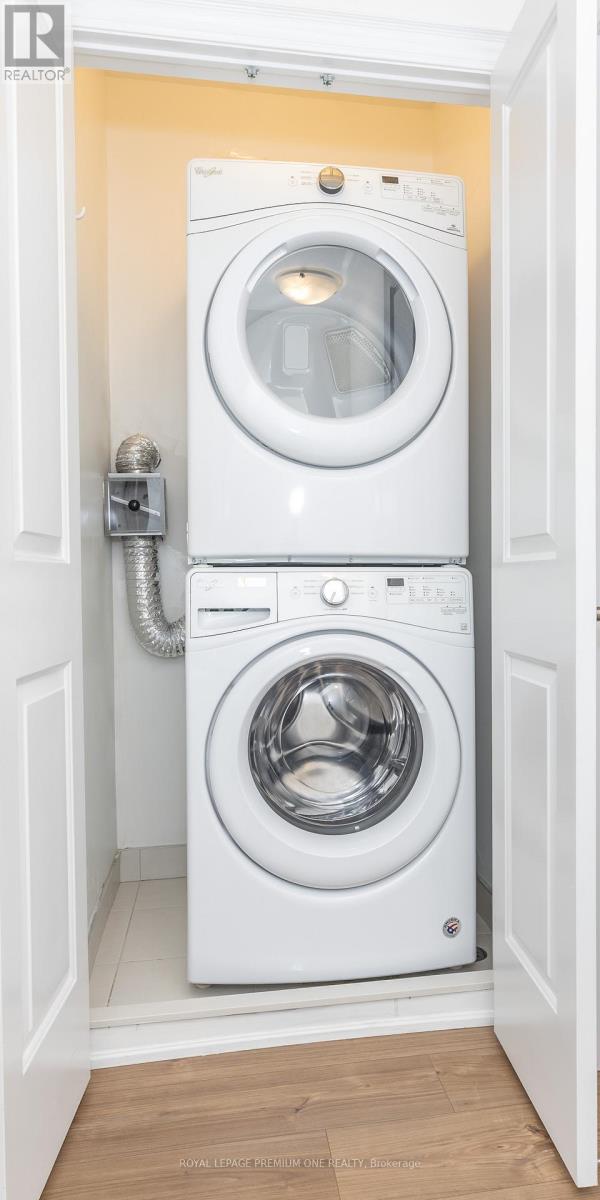 5 - 2 Salvador Allende Court, Toronto, Ontario  M6G 0A3 - Photo 21 - C13036856