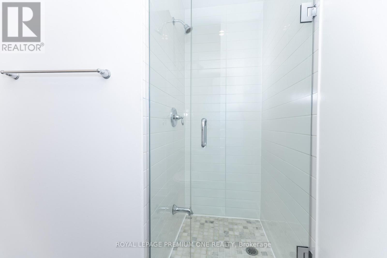 5 - 2 Salvador Allende Court, Toronto, Ontario  M6G 0A3 - Photo 24 - C13036856