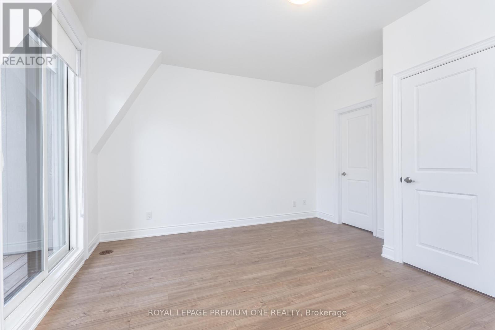 5 - 2 Salvador Allende Court, Toronto, Ontario  M6G 0A3 - Photo 28 - C13036856