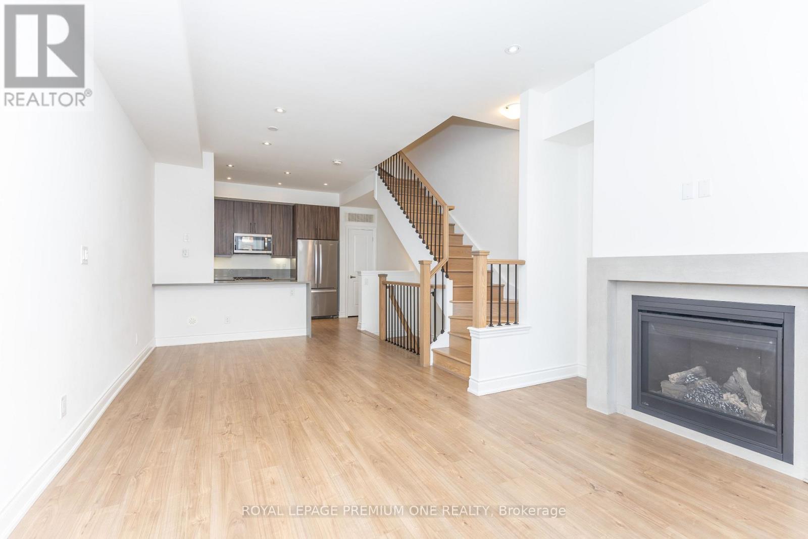 5 - 2 Salvador Allende Court, Toronto, Ontario  M6G 0A3 - Photo 9 - C13036856