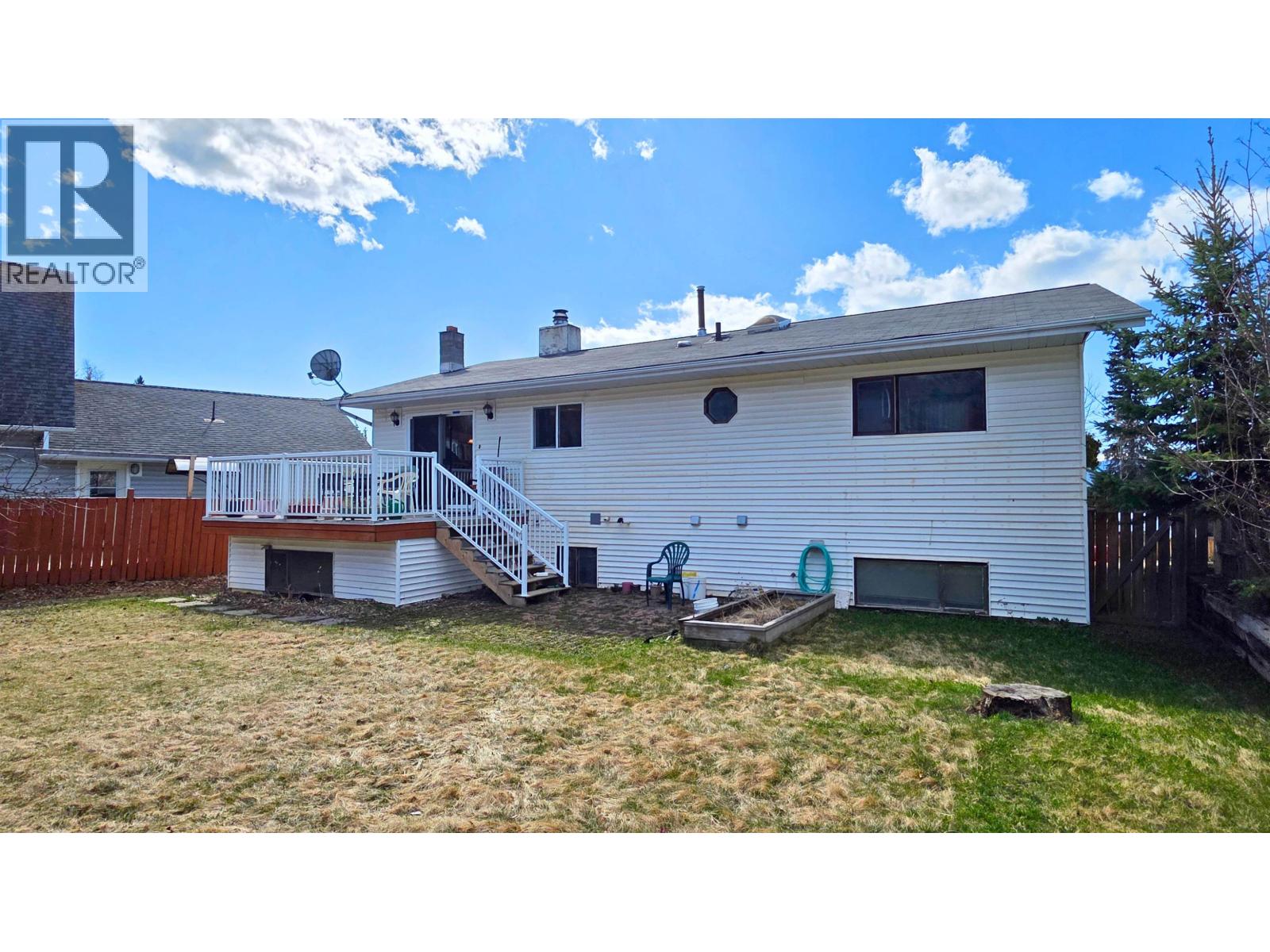 1940 Nadina Place, Houston, British Columbia  V0J 1Z0 - Photo 3 - R3114847