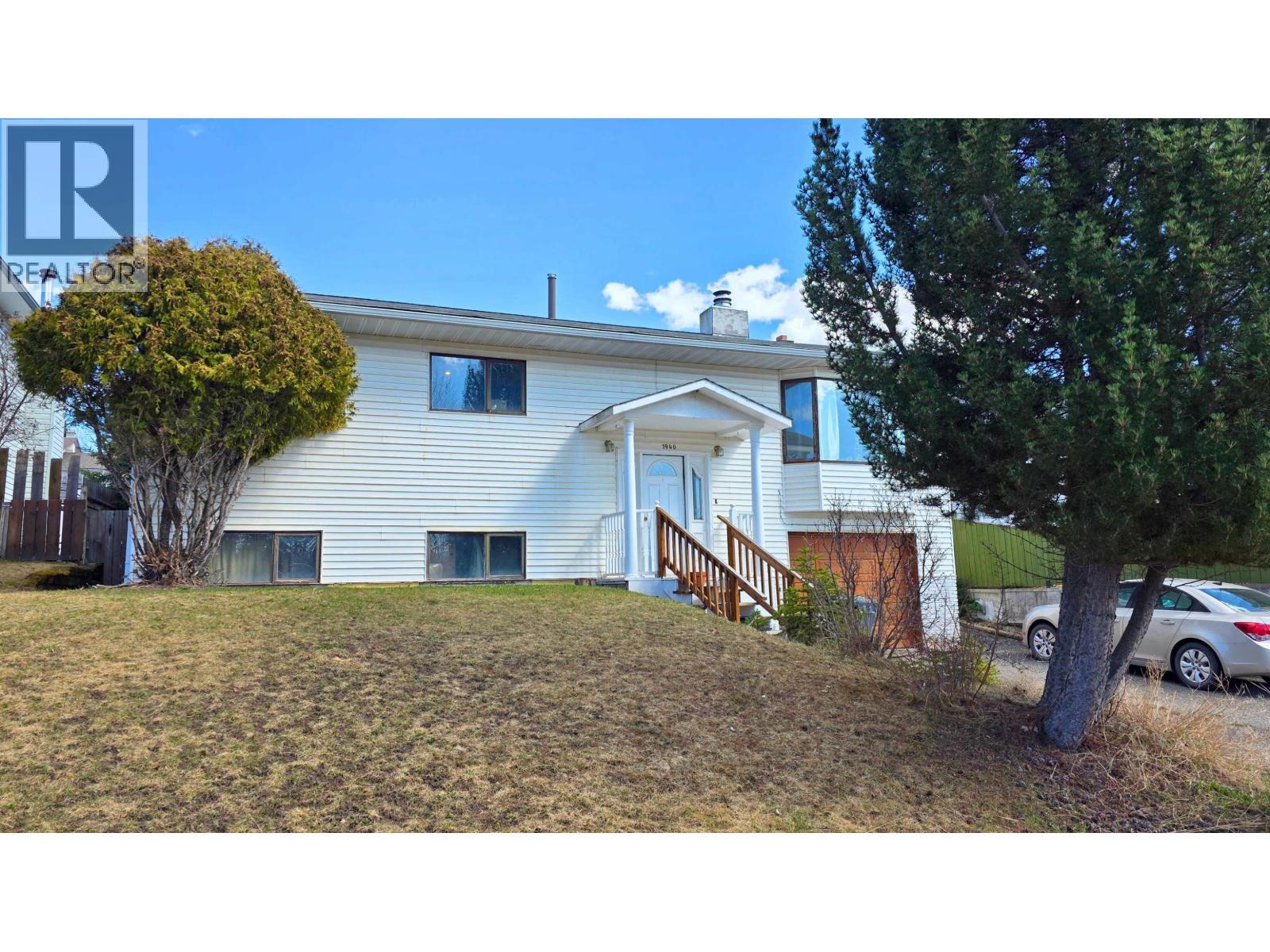 1940 Nadina Place, Houston, British Columbia  V0J 1Z0 - Photo 1 - R3114847