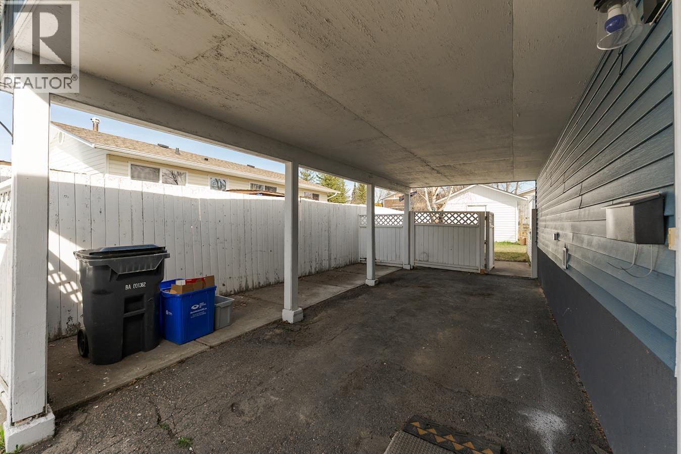 1212 Genevieve Crescent, Prince George, British Columbia  V2M 4K4 - Photo 2 - R3115055