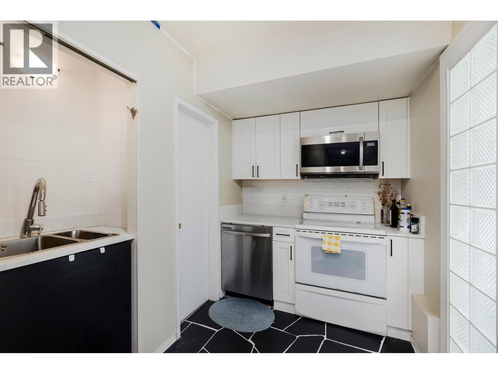 403 Newdale Court, North Vancouver, British Columbia  V7N 3H3 - Photo 27 - R3114652