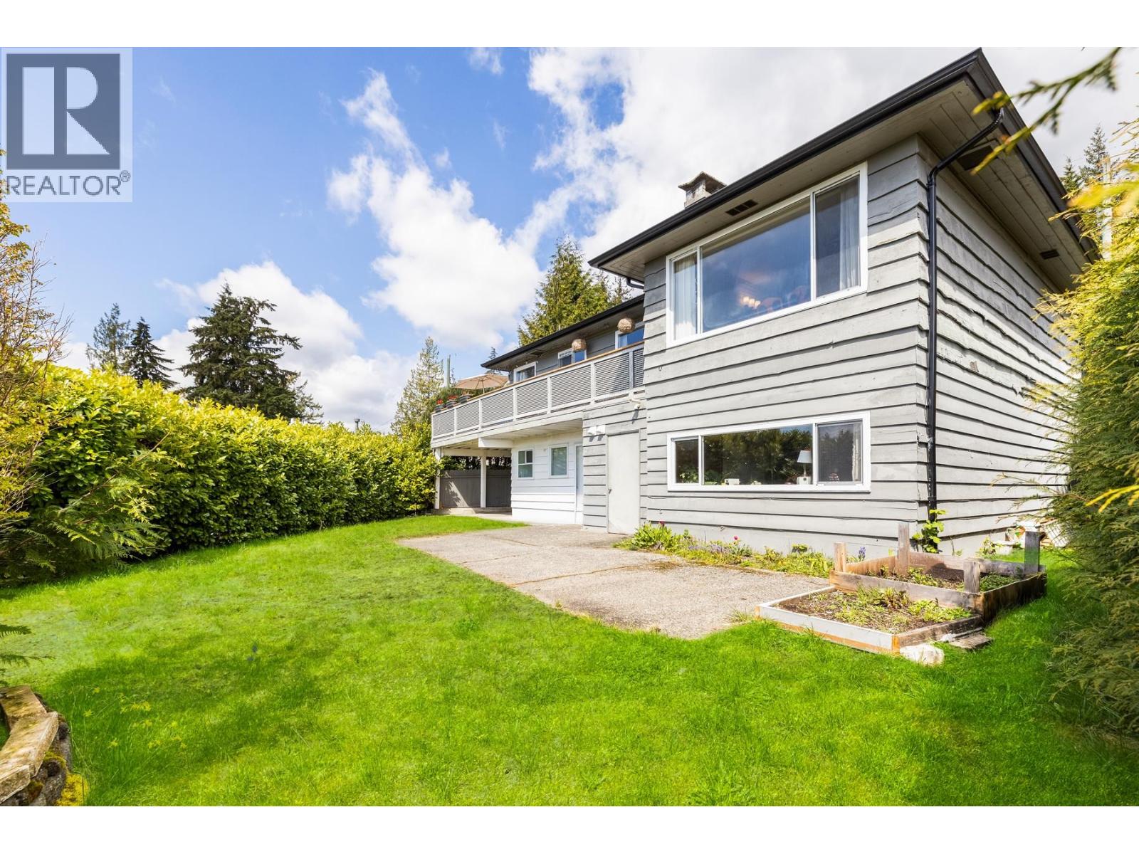 403 Newdale Court, North Vancouver, British Columbia  V7N 3H3 - Photo 6 - R3114652