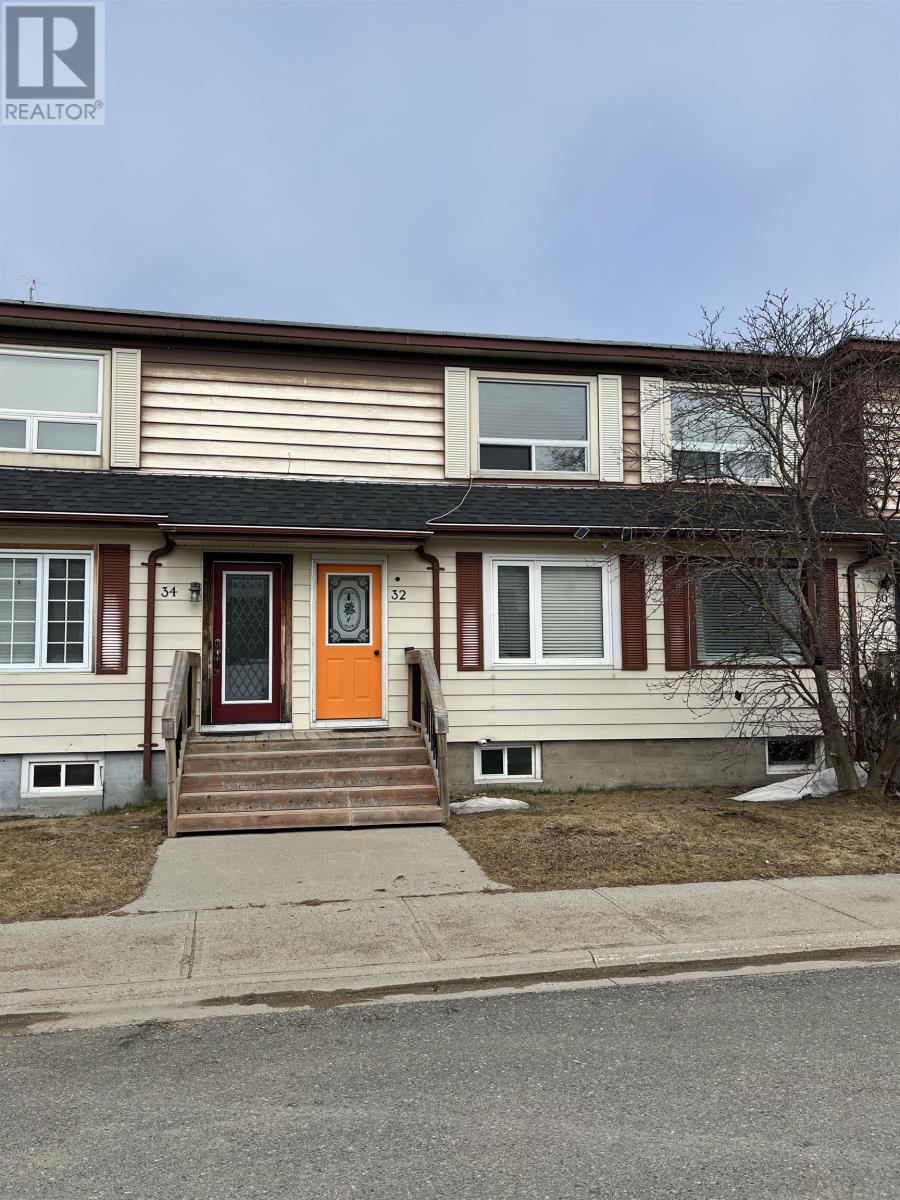 32 McCullough ST, Marathon, Ontario