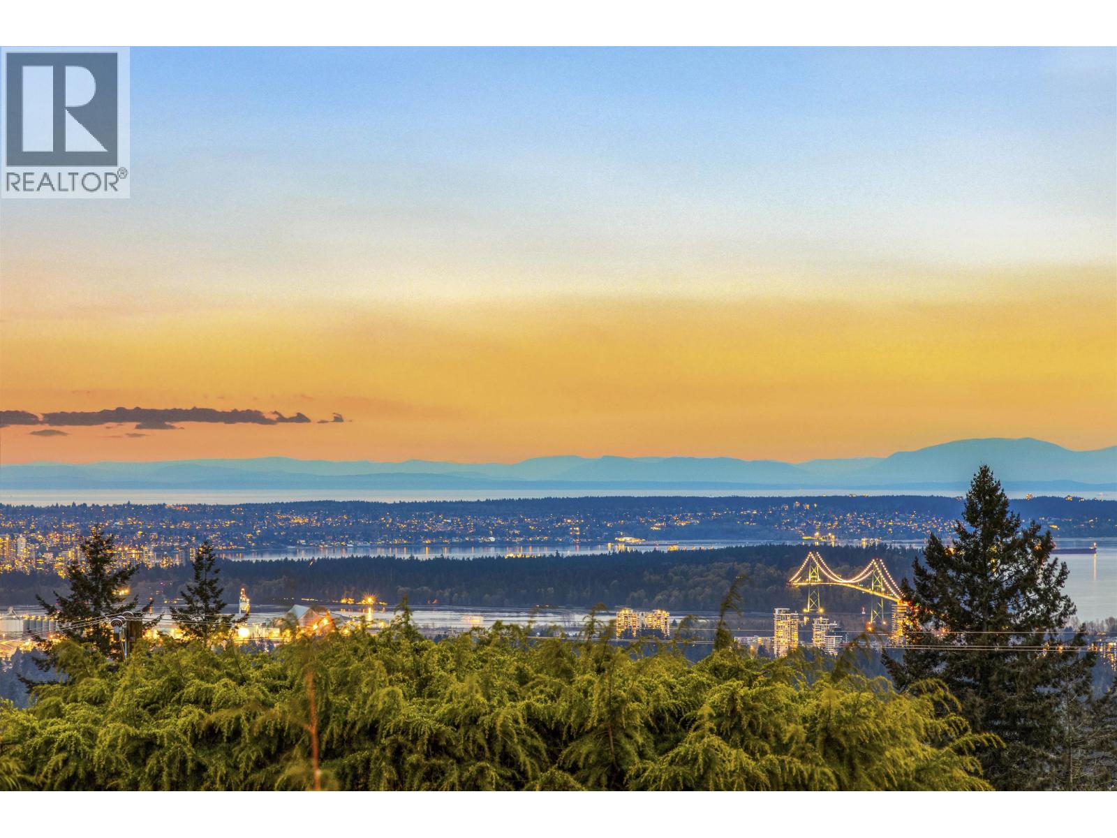 403 Newdale Court, North Vancouver, British Columbia  V7N 3H3 - Photo 4 - R3114652