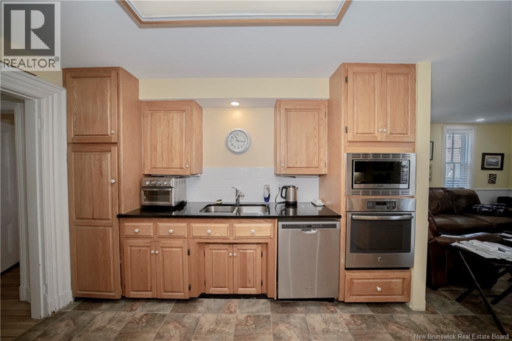 225 York Street, Fredericton, New Brunswick  E3B 3N9 - Photo 18 - NB136747