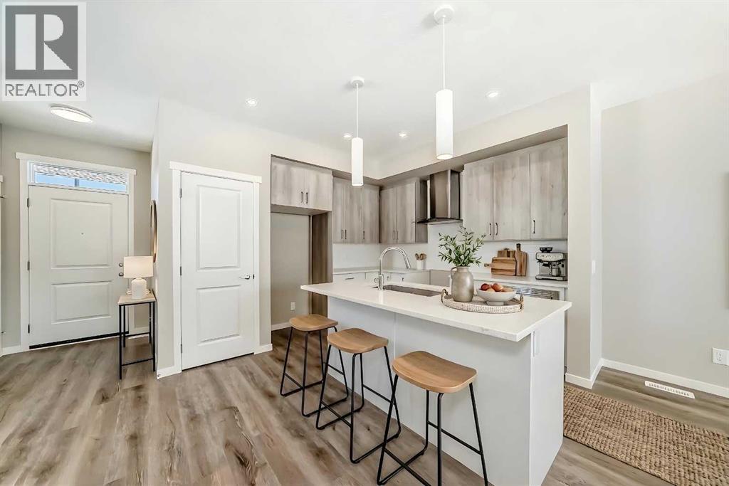 135 Magnolia Street SE, Calgary, Alberta  T3M 4C7 - Photo 2 - A2293490