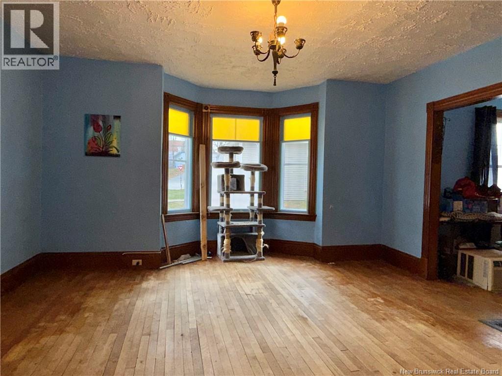 13 Lake Avenue, Mcadam, New Brunswick  E6J 1N5 - Photo 7 - NB137645