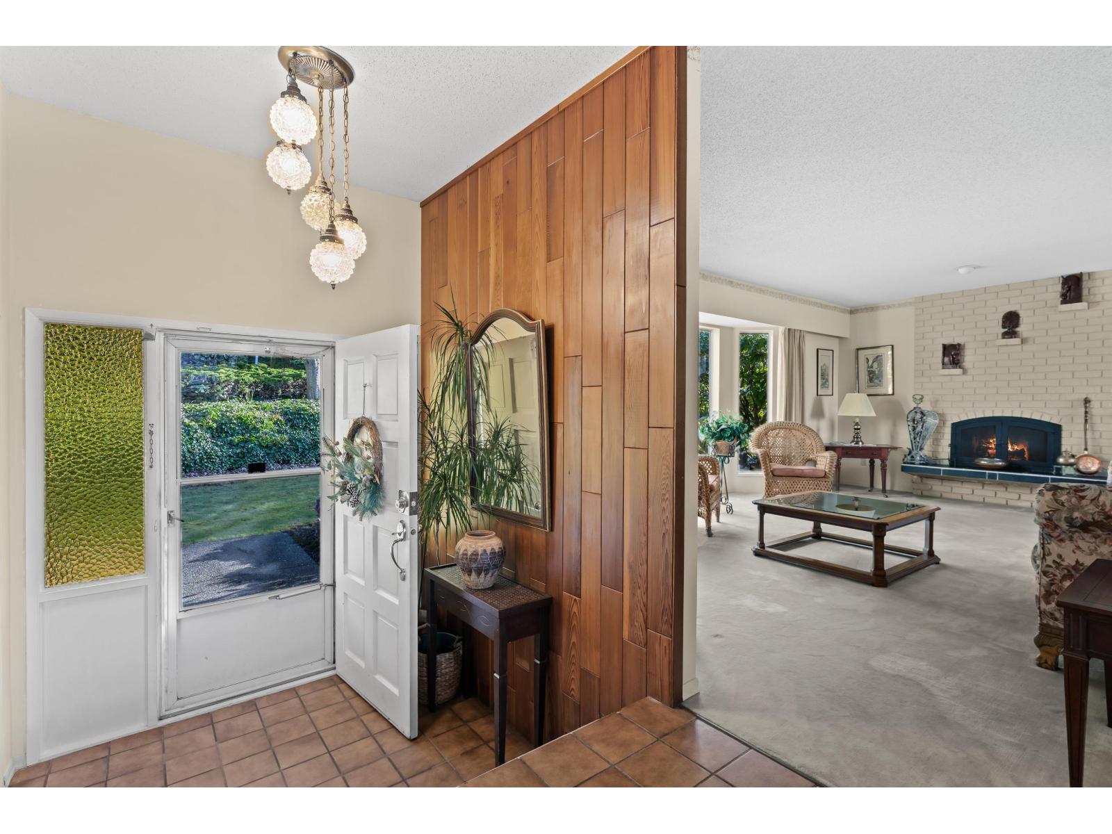 16881 31 Avenue, Surrey, British Columbia  V3S 0A6 - Photo 4 - R3112765