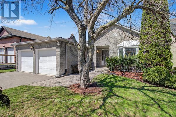 10 HASKELL CRESCENT, Aurora, Ontario