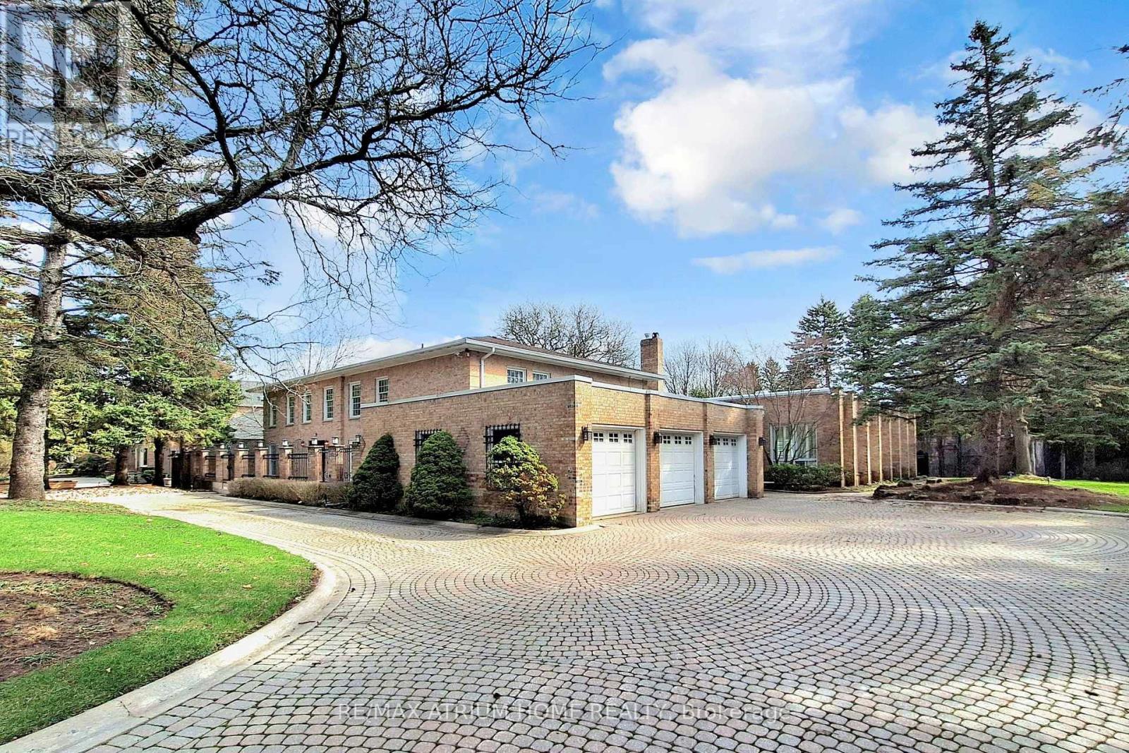 19 LIMCOMBE DRIVE, Markham, Ontario