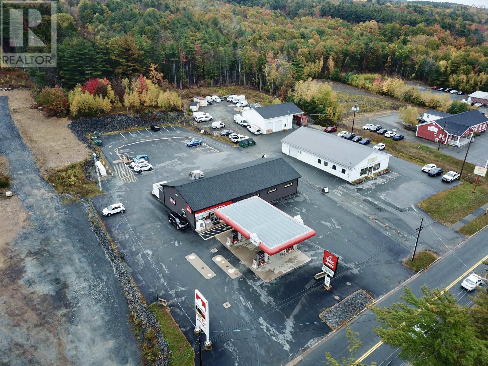 264 North Street, Bridgewater, Nova Scotia  B4V 2V6 - Photo 2 - 202526741