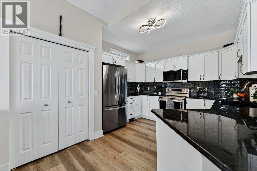 528 Rocky Vista Gardens Nw, Calgary, Alberta  T3G 0B7 - Photo 3 - A2302763