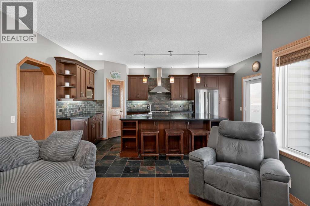 81 Riverwood Crescent SE, Calgary, Alberta  T2C 4B2 - Photo 10 - A2302889