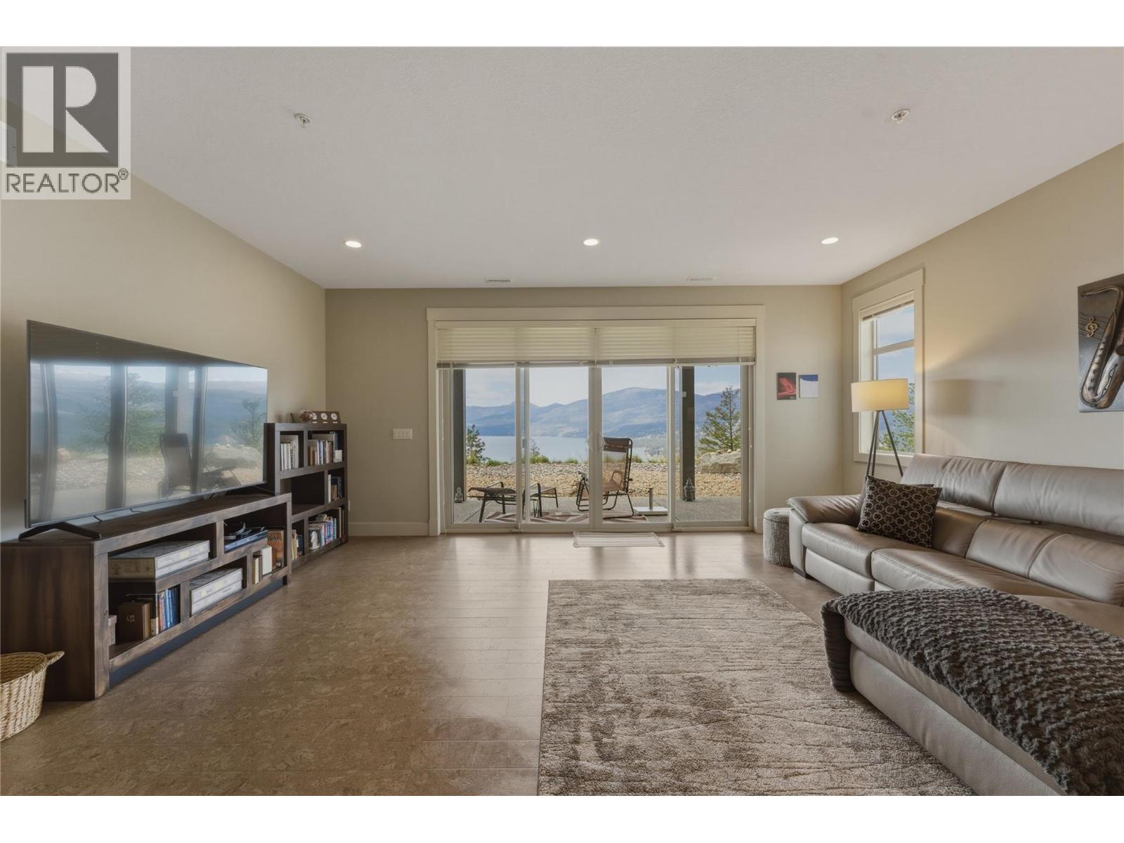 8964 Davidson Place, Vernon, British Columbia  V1H 2K9 - Photo 30 - 10383336