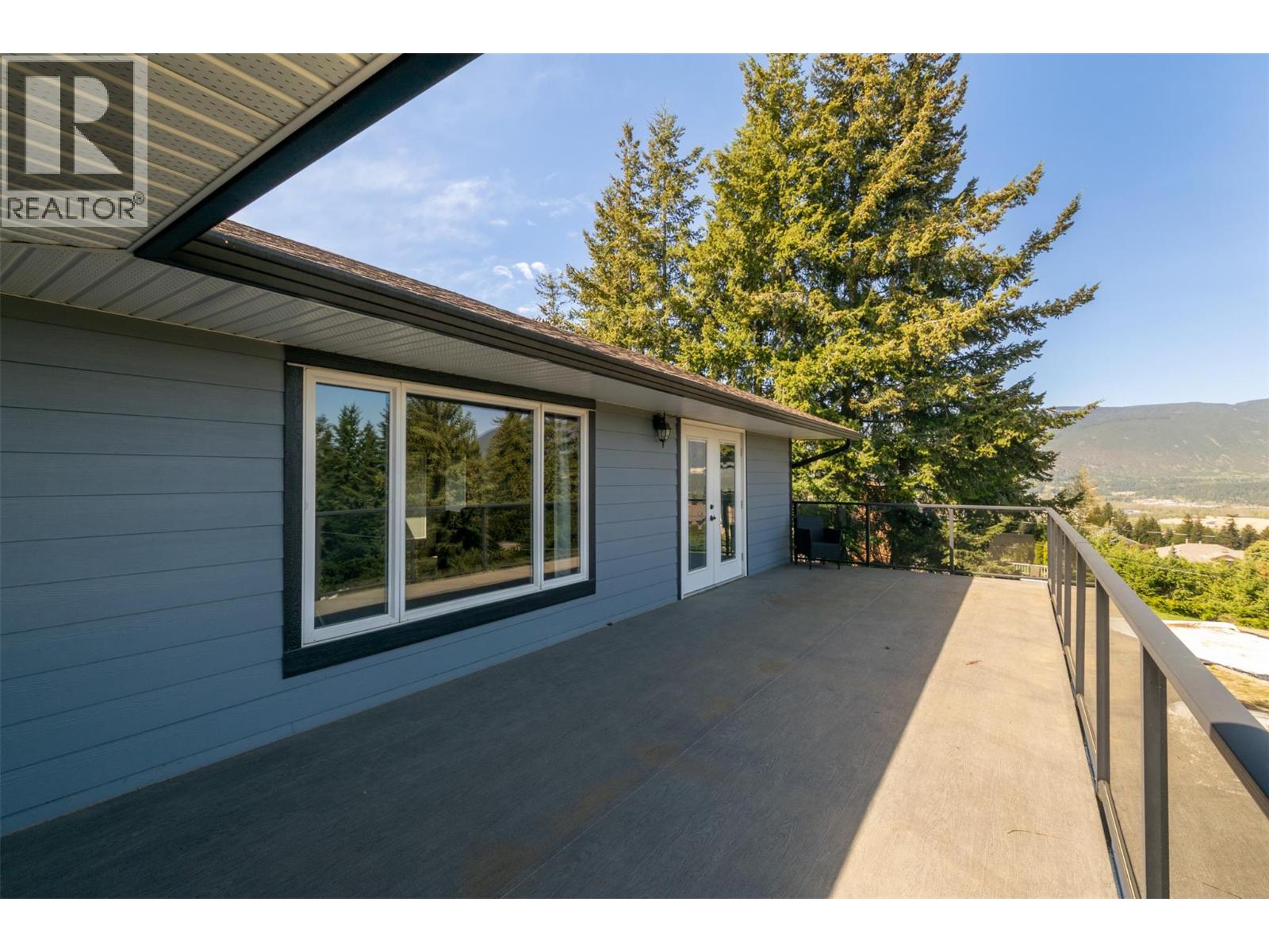 1350 13 Avenue SE, Salmon Arm, British Columbia  V1E 2G7 - Photo 29 - 10377782