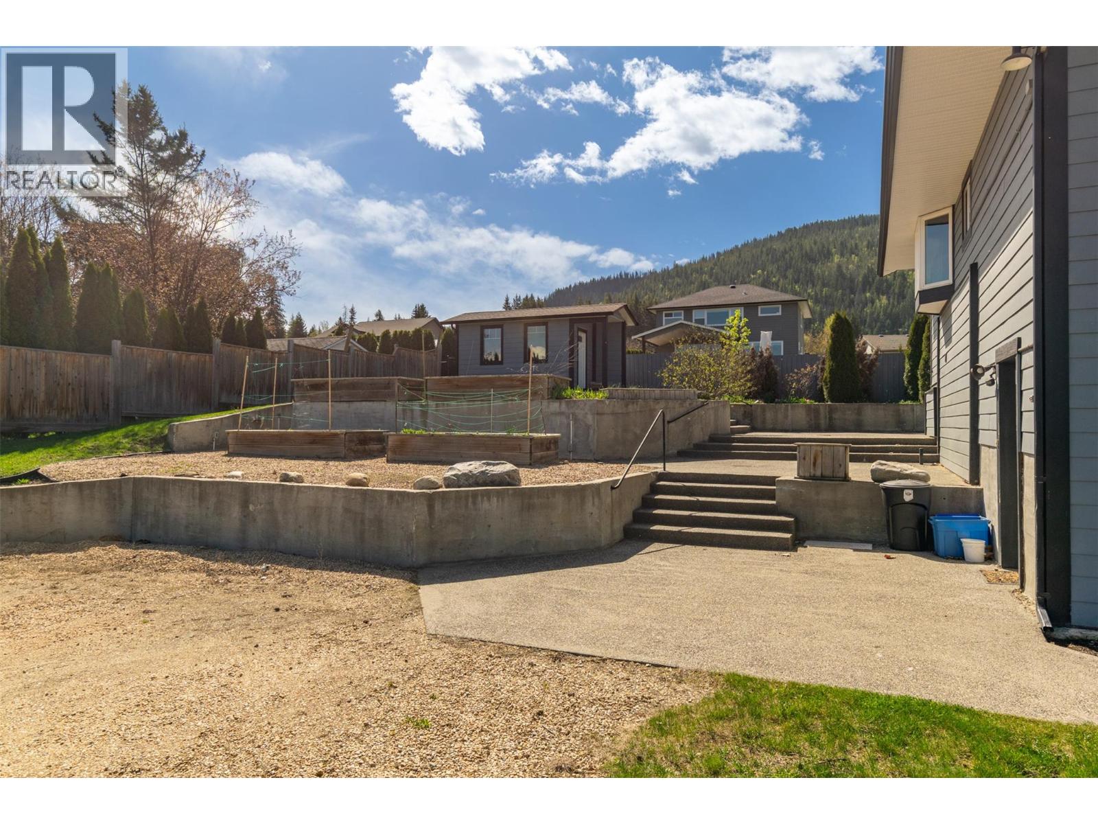 1350 13 Avenue SE, Salmon Arm, British Columbia  V1E 2G7 - Photo 54 - 10377782