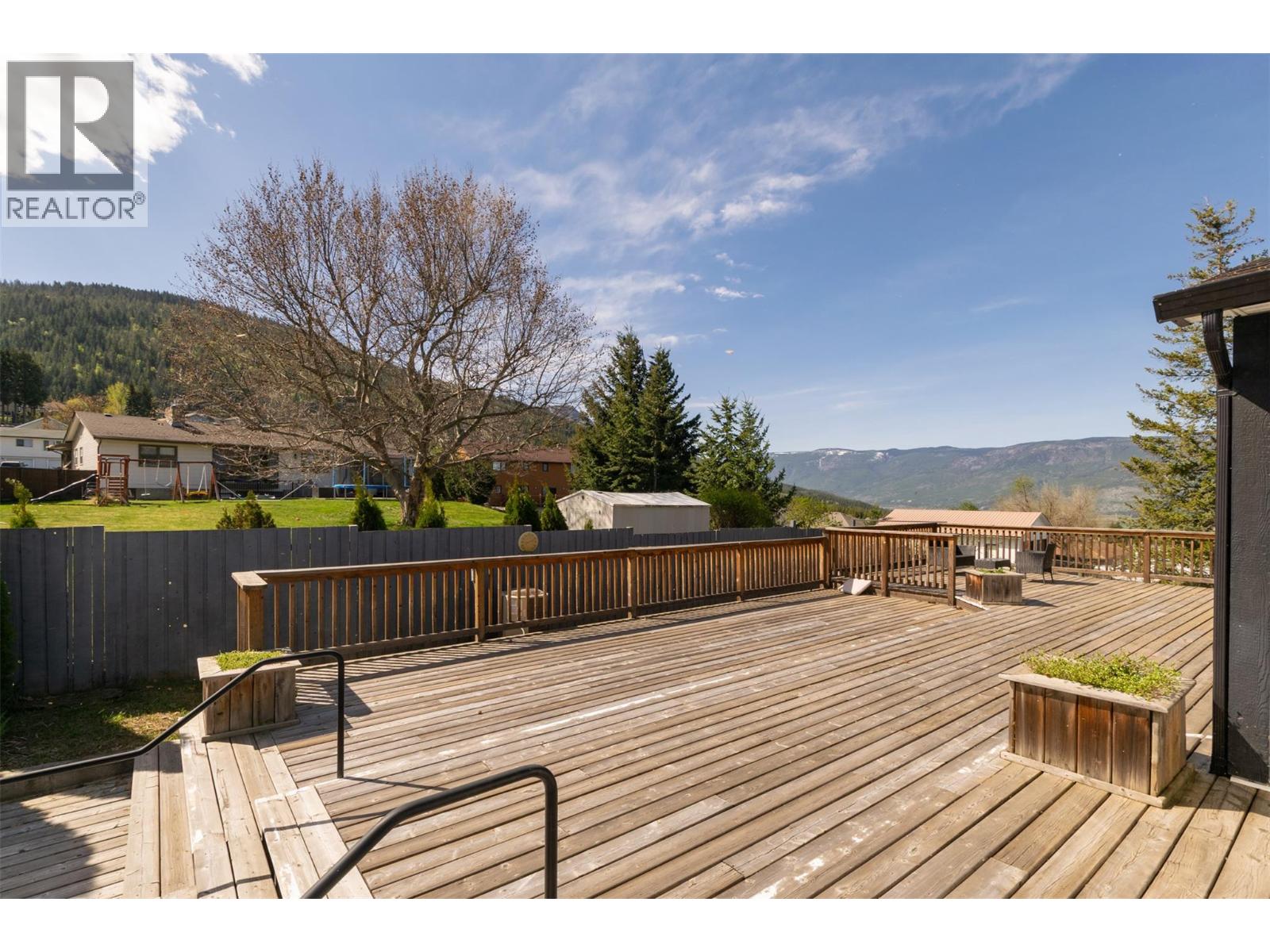 1350 13 Avenue SE, Salmon Arm, British Columbia  V1E 2G7 - Photo 19 - 10377782