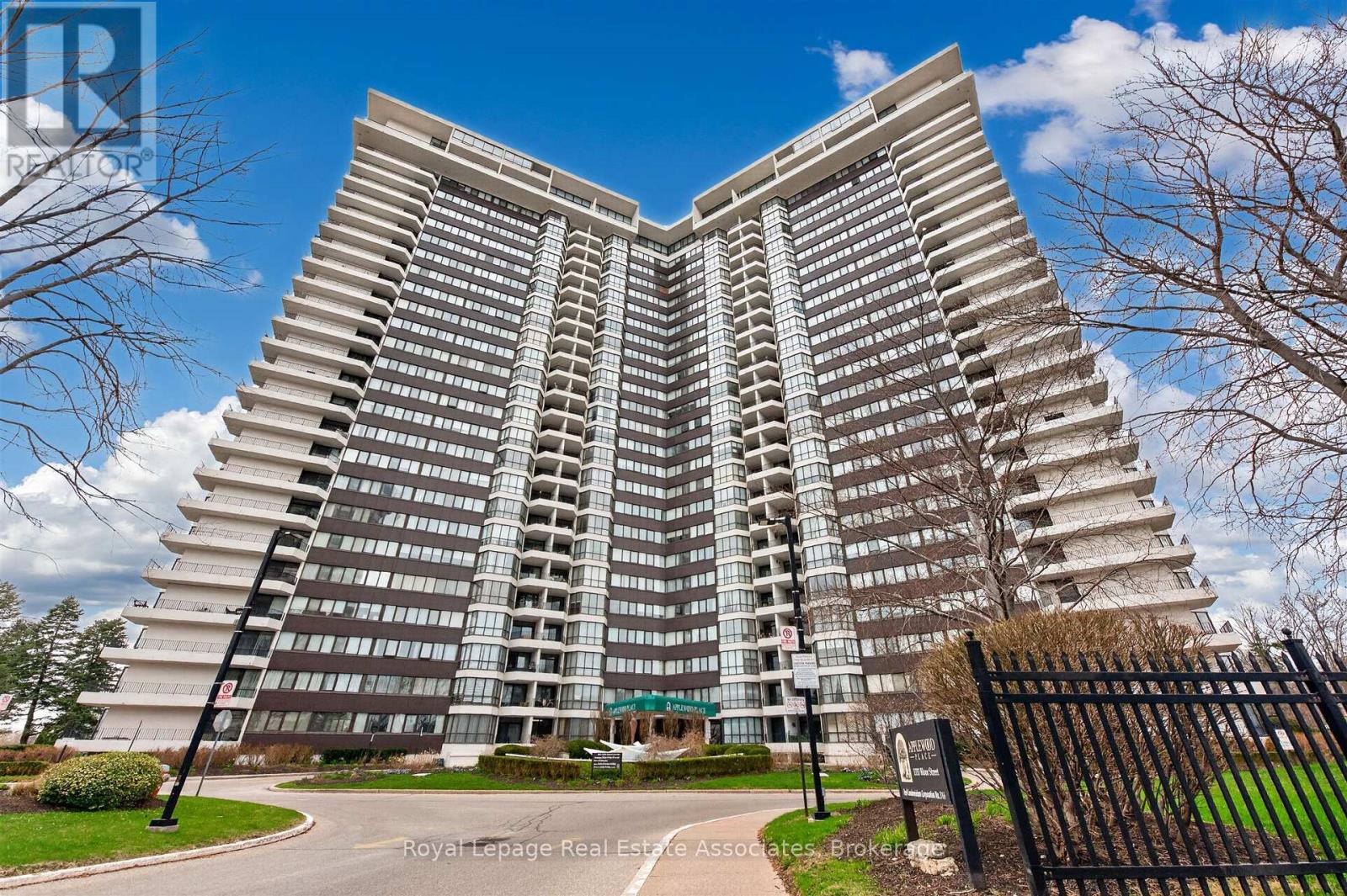 PH15 - 1333 BLOOR STREET, Mississauga, Ontario