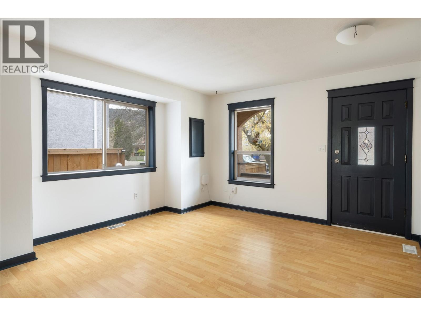 6972 Cummins Road, Vernon, British Columbia  V1H 1X9 - Photo 5 - 10384424