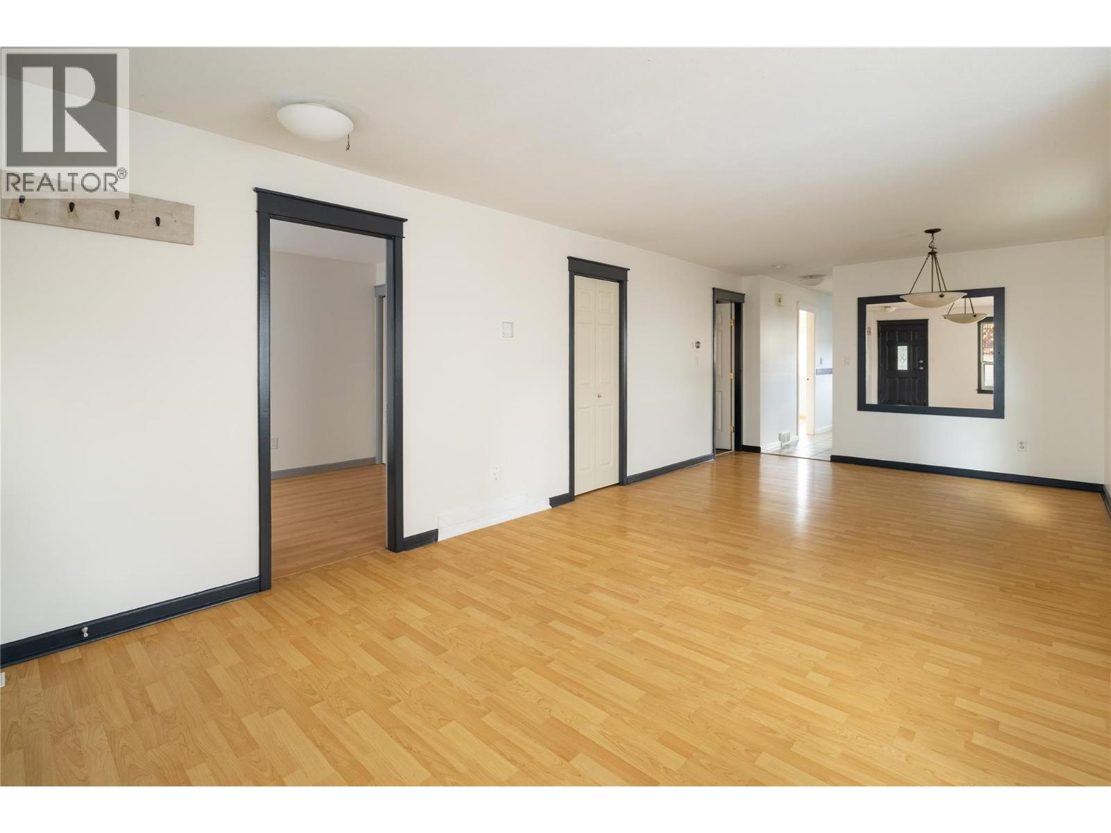 6972 Cummins Road, Vernon, British Columbia  V1H 1X9 - Photo 8 - 10384424