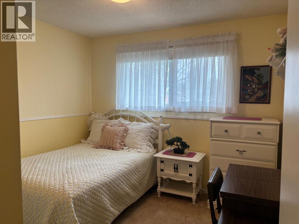 1216 Lakemount Boulevard S, Lethbridge, Alberta  T1K 3K1 - Photo 10 - A2304431