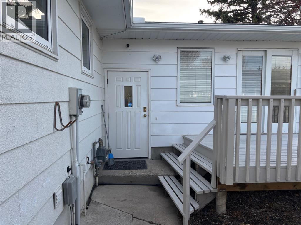 1216 Lakemount Boulevard S, Lethbridge, Alberta  T1K 3K1 - Photo 38 - A2304431