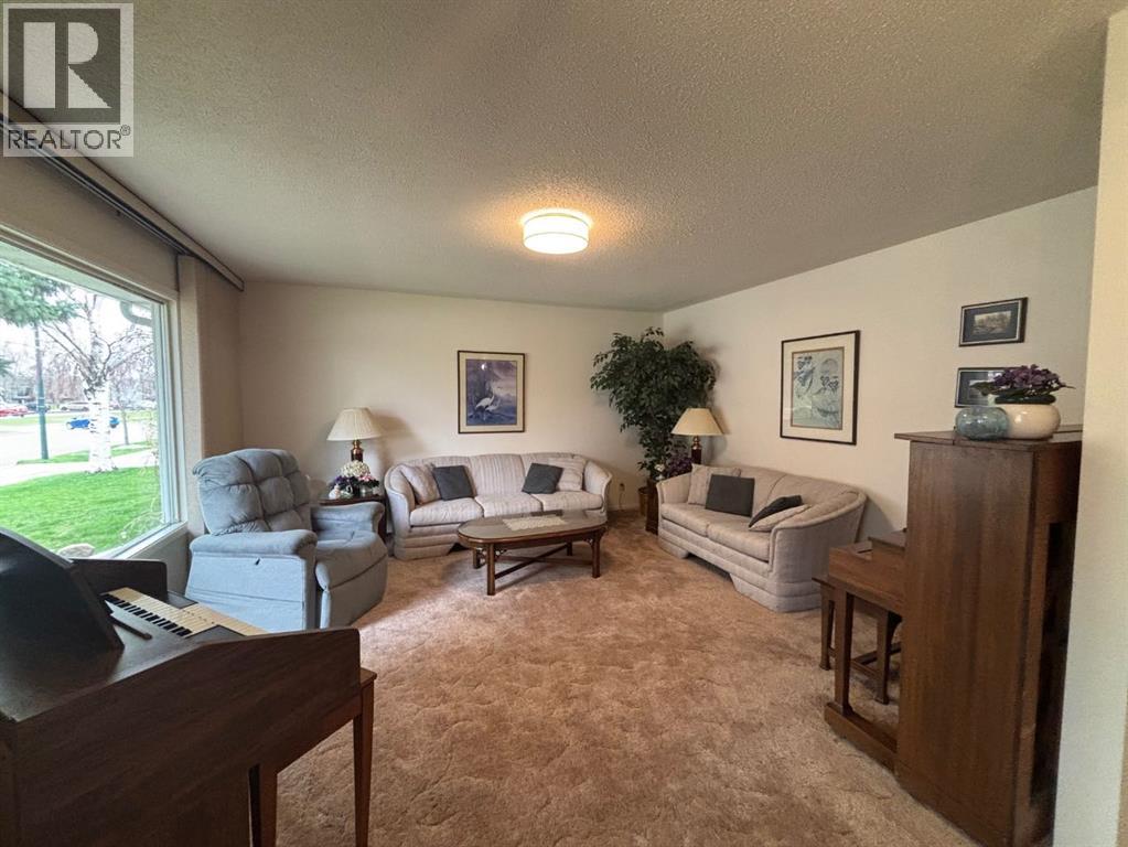 1216 Lakemount Boulevard S, Lethbridge, Alberta  T1K 3K1 - Photo 6 - A2304431