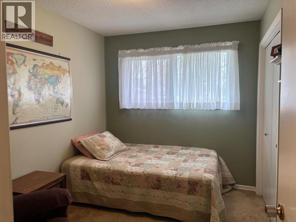 1216 Lakemount Boulevard S, Lethbridge, Alberta  T1K 3K1 - Photo 9 - A2304431