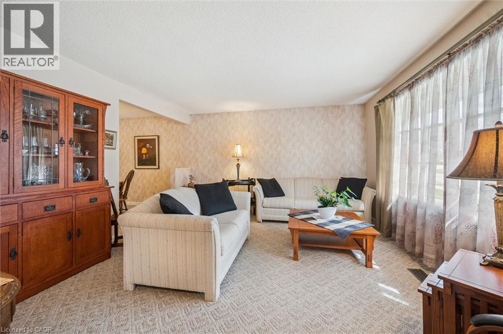 233 Laurentian Drive, Kitchener, Ontario  N2E 2G5 - Photo 3 - 40823454