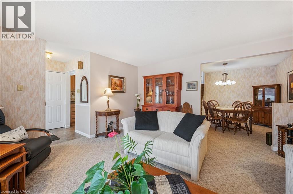 233 Laurentian Drive, Kitchener, Ontario  N2E 2G5 - Photo 4 - 40823454