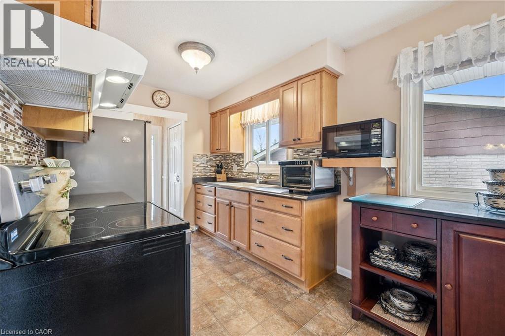 233 Laurentian Drive, Kitchener, Ontario  N2E 2G5 - Photo 8 - 40823454