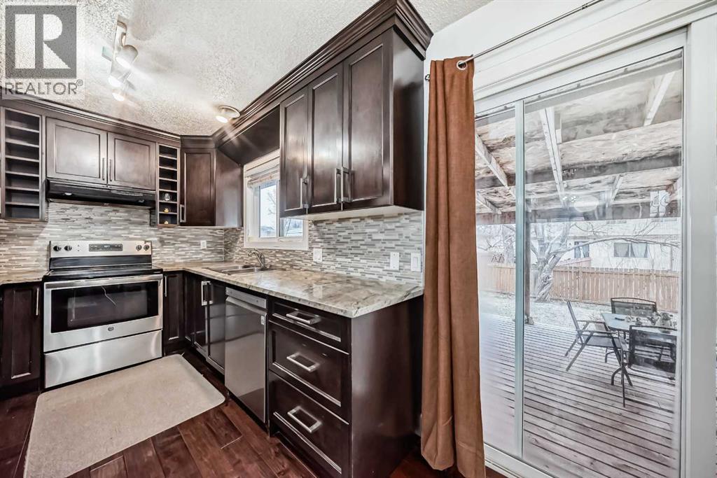 19 Castlepark Way Ne, Calgary, Alberta  T3J 1R7 - Photo 15 - A2297081