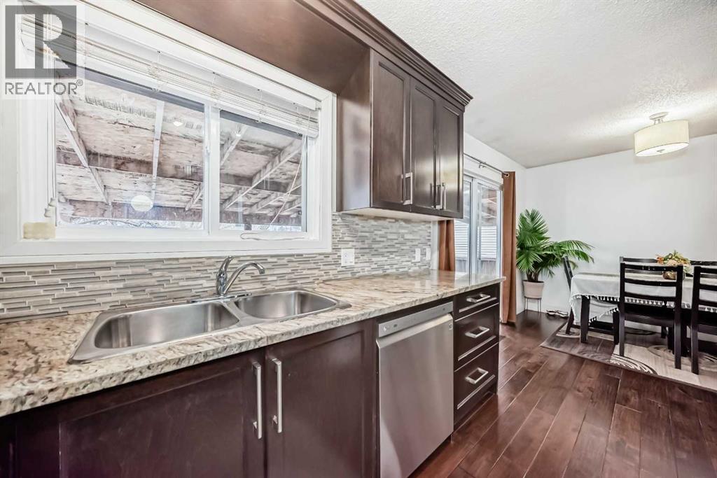 19 Castlepark Way Ne, Calgary, Alberta  T3J 1R7 - Photo 17 - A2297081