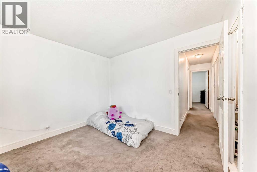 19 Castlepark Way Ne, Calgary, Alberta  T3J 1R7 - Photo 24 - A2297081