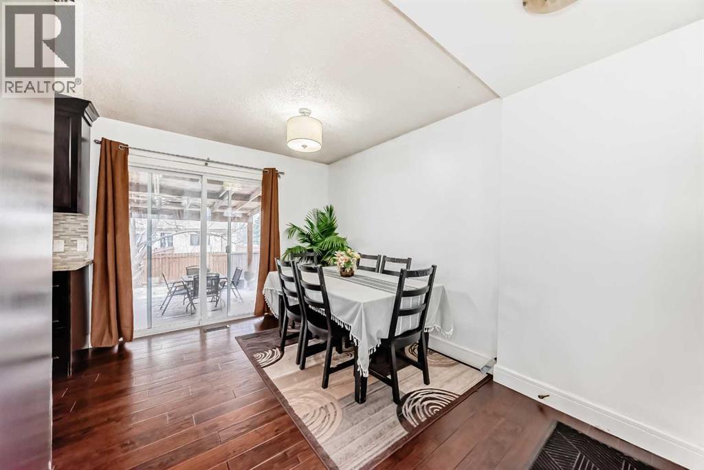 19 Castlepark Way Ne, Calgary, Alberta  T3J 1R7 - Photo 11 - A2297081