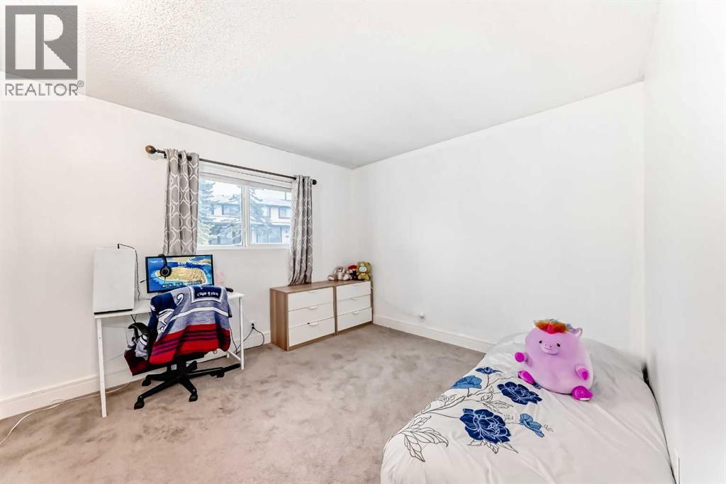 19 Castlepark Way Ne, Calgary, Alberta  T3J 1R7 - Photo 23 - A2297081