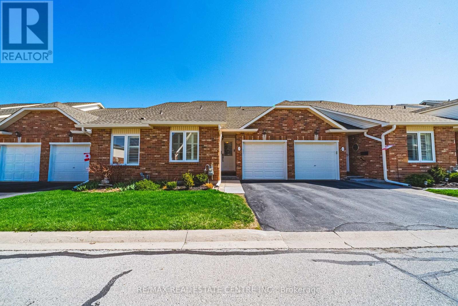 25 - 222 FELLOWES CRESCENT, Hamilton, Ontario