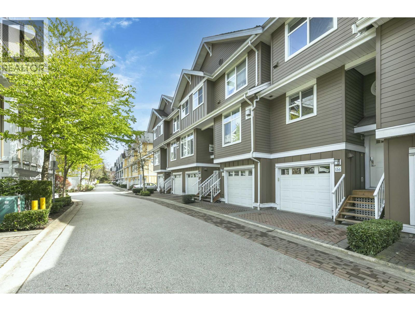 136 935 Ewen Avenue, New Westminster, British Columbia  V3M 0A1 - Photo 1 - R3113811