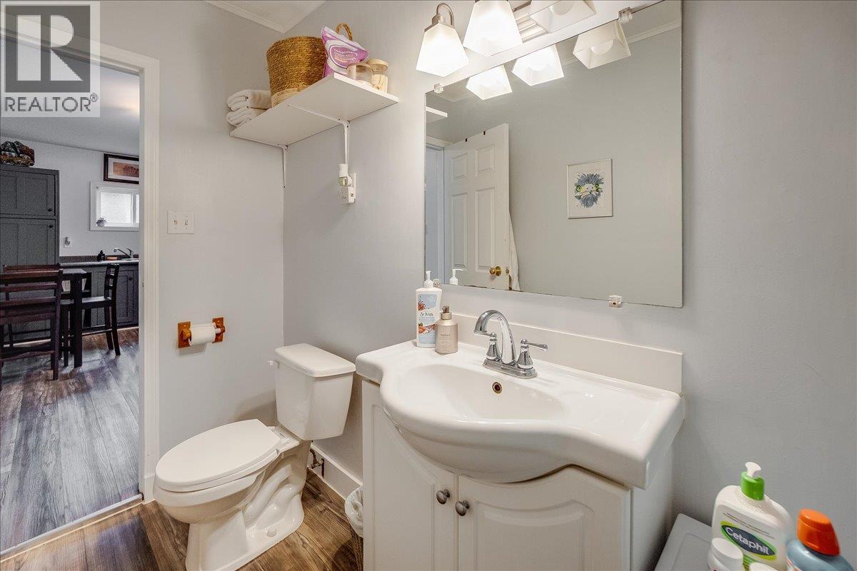 2034 Eighth Avenue, Trail, British Columbia  V1R 3E1 - Photo 24 - 10384499