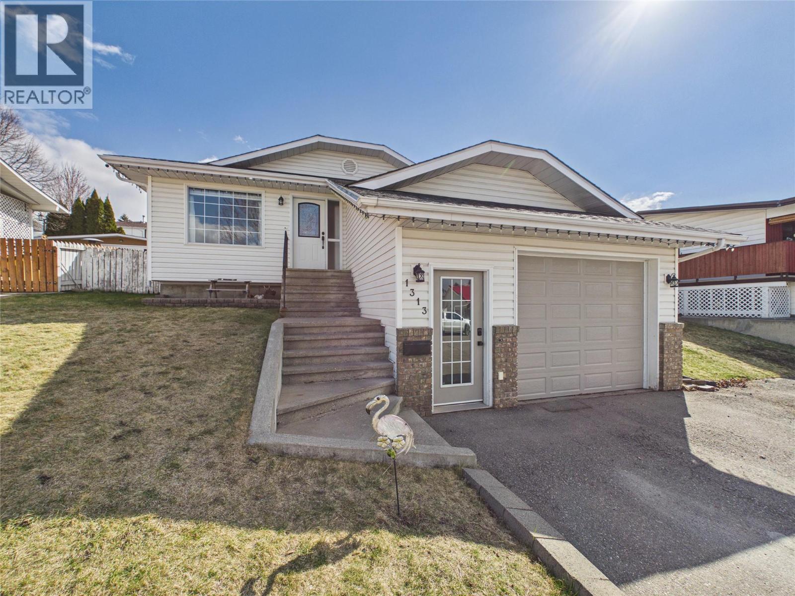 1313 19th Street S, Cranbrook, British Columbia  V1C 5Y1 - Photo 1 - 10384591