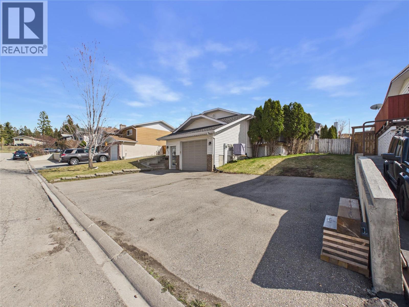 1313 19th Street S, Cranbrook, British Columbia  V1C 5Y1 - Photo 3 - 10384591